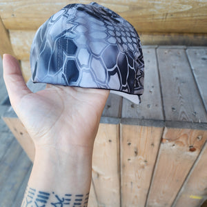 Grey sky natjuk cap