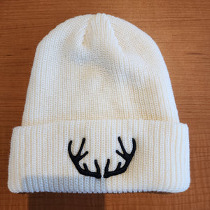 White Natjuk beanie