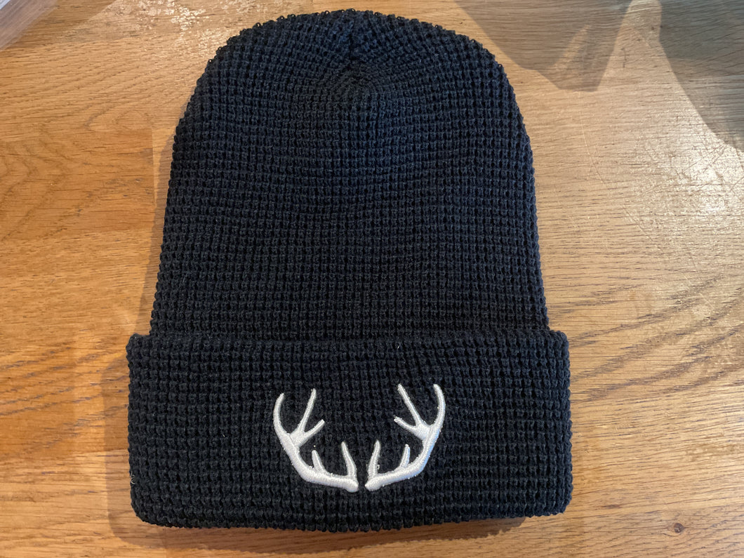 Black natjuk waffle beanie