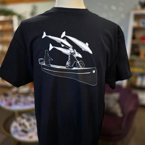 Black beluga hunter tee