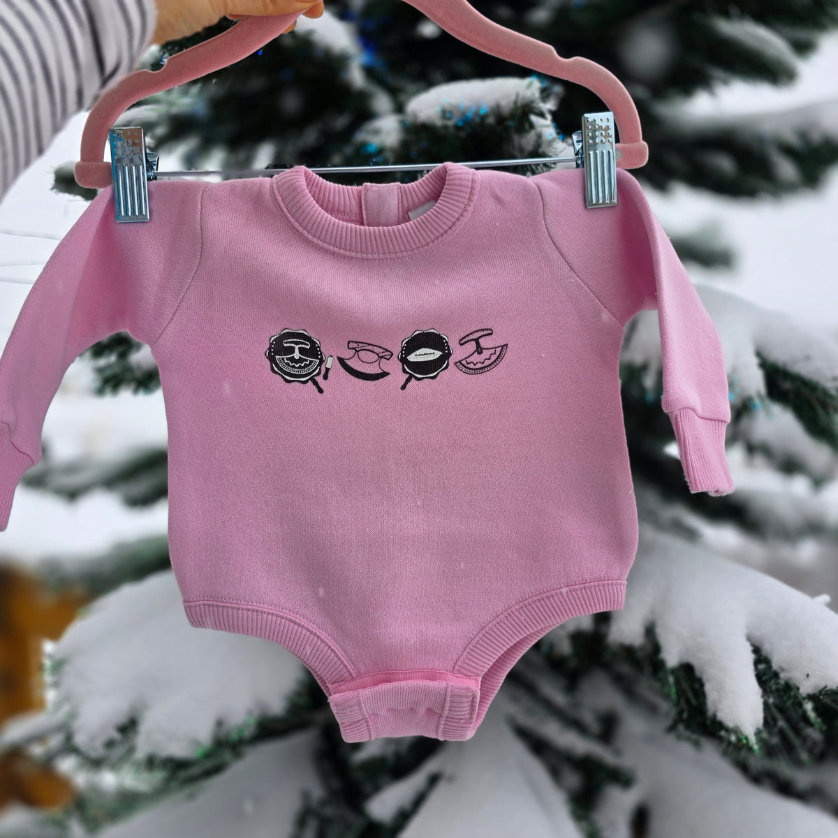 Baby bodysuit – Inuuvunga Designs