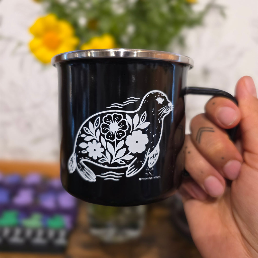 Floral Natsiq tin mug